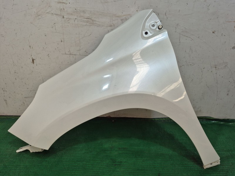 Recambio de aleta delantera izquierda para peugeot 2008 i (cu_) 1.6 hdi referencia OEM IAM   