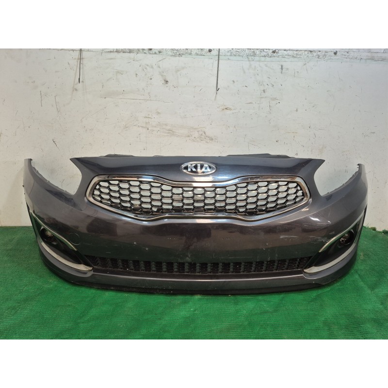 Recambio de paragolpes delantero para kia cee´d (jd) 1.4 crdi 90 referencia OEM IAM   
