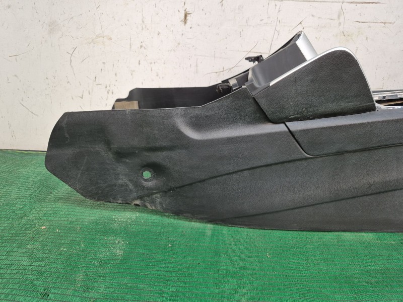 Recambio de consola central trasera para kia cee´d (jd) 1.4 crdi 90 referencia OEM IAM   