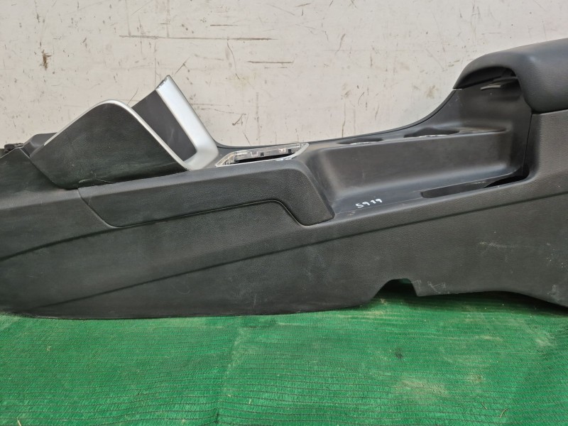 Recambio de consola central trasera para kia cee´d (jd) 1.4 crdi 90 referencia OEM IAM   