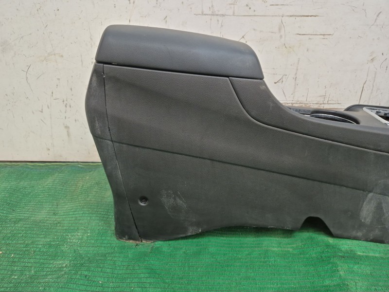 Recambio de consola central trasera para kia cee´d (jd) 1.4 crdi 90 referencia OEM IAM   