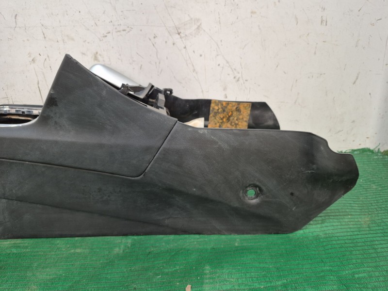 Recambio de consola central trasera para kia cee´d (jd) 1.4 crdi 90 referencia OEM IAM   