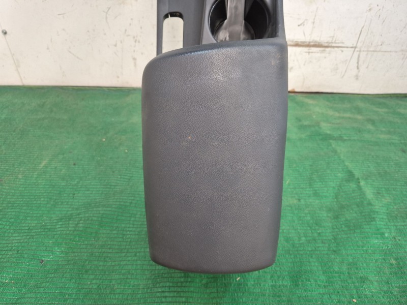 Recambio de consola central trasera para kia cee´d (jd) 1.4 crdi 90 referencia OEM IAM   