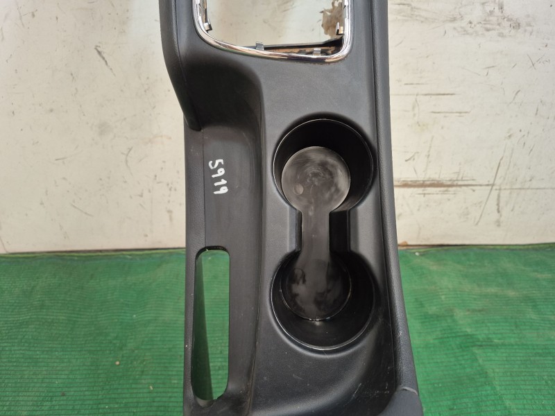 Recambio de consola central trasera para kia cee´d (jd) 1.4 crdi 90 referencia OEM IAM   