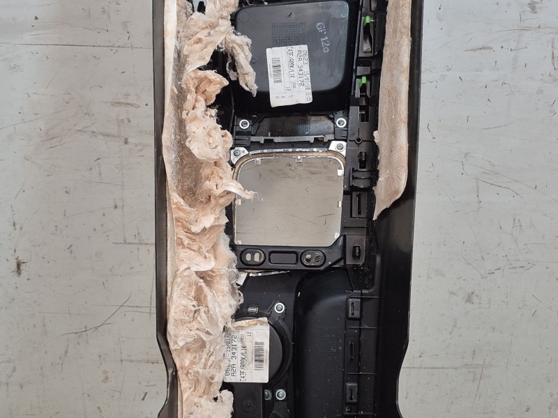 Recambio de consola central trasera para kia cee´d (jd) 1.4 crdi 90 referencia OEM IAM   