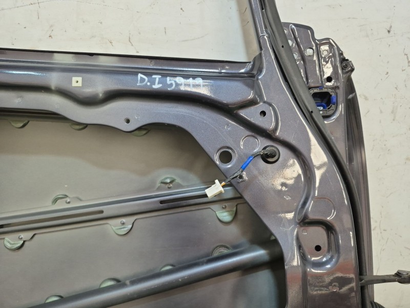 Recambio de puerta delantera izquierda para kia cee´d (jd) 1.4 crdi 90 referencia OEM IAM   