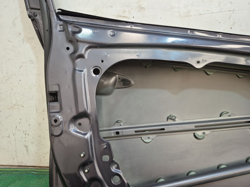 Recambio de puerta delantera izquierda para kia cee´d (jd) 1.4 crdi 90 referencia OEM IAM   