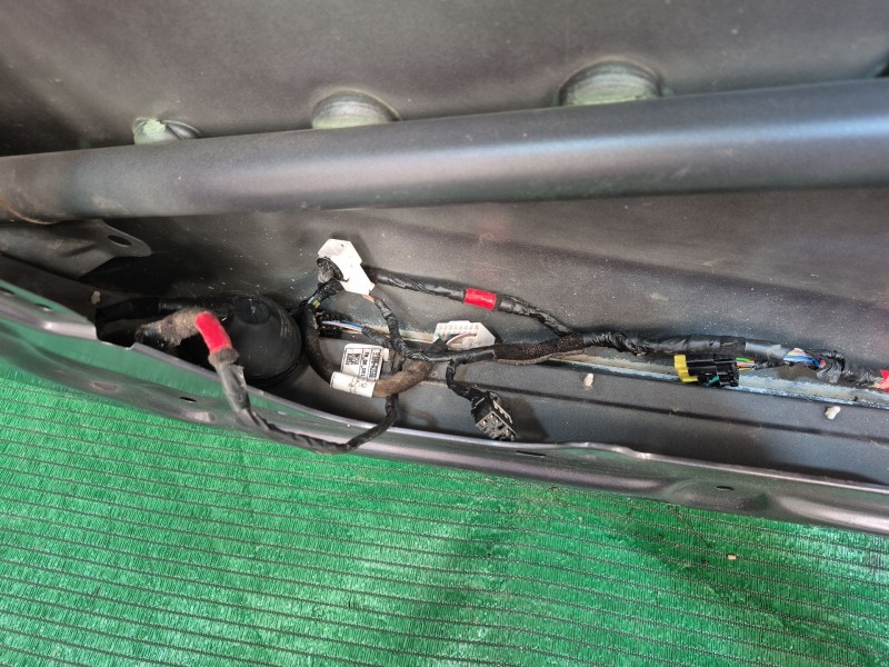 Recambio de puerta delantera izquierda para kia cee´d (jd) 1.4 crdi 90 referencia OEM IAM   