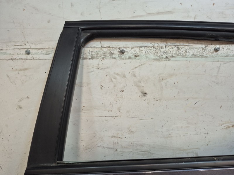 Recambio de puerta trasera izquierda para kia cee´d (jd) 1.4 crdi 90 referencia OEM IAM   