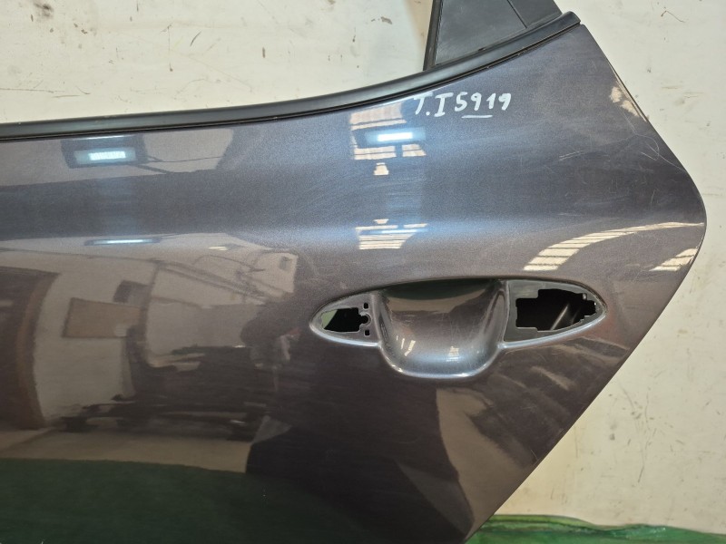 Recambio de puerta trasera izquierda para kia cee´d (jd) 1.4 crdi 90 referencia OEM IAM   