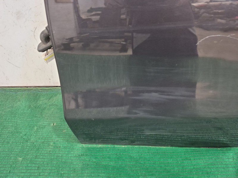 Recambio de puerta trasera izquierda para kia cee´d (jd) 1.4 crdi 90 referencia OEM IAM   