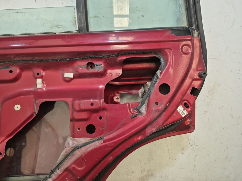 Recambio de puerta trasera derecha para mitsubishi montero (v60/v70) referencia OEM IAM   