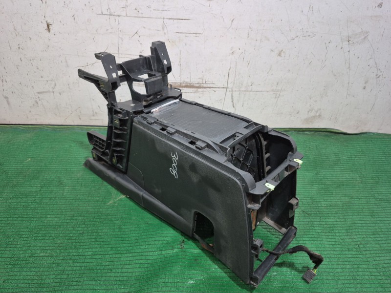 Recambio de consola central trasera para peugeot 5008 (0u_, 0e_) 1.6 bluehdi 120 referencia OEM IAM   