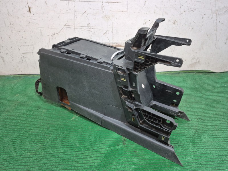 Recambio de consola central trasera para peugeot 5008 (0u_, 0e_) 1.6 bluehdi 120 referencia OEM IAM   