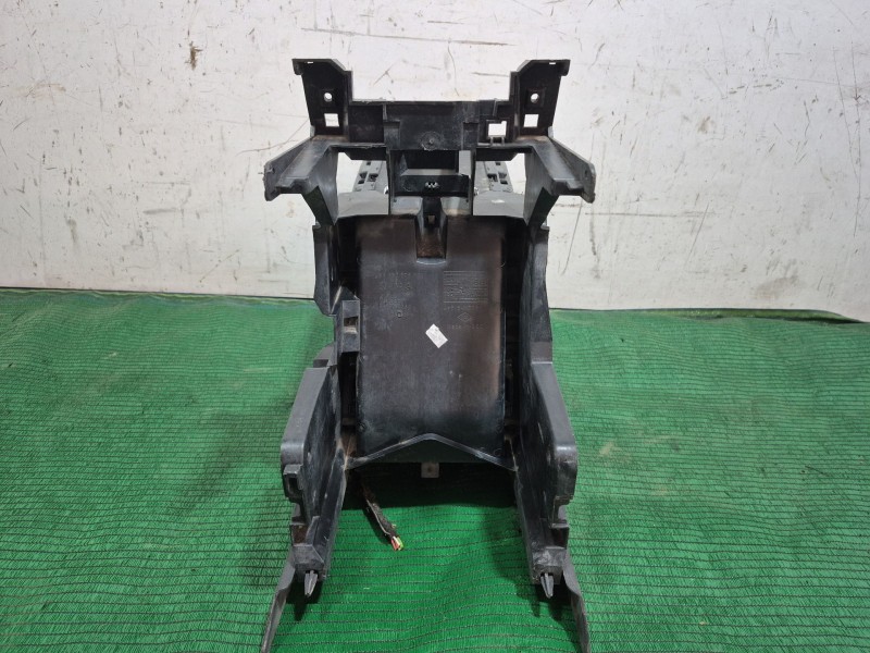 Recambio de consola central trasera para peugeot 5008 (0u_, 0e_) 1.6 bluehdi 120 referencia OEM IAM   