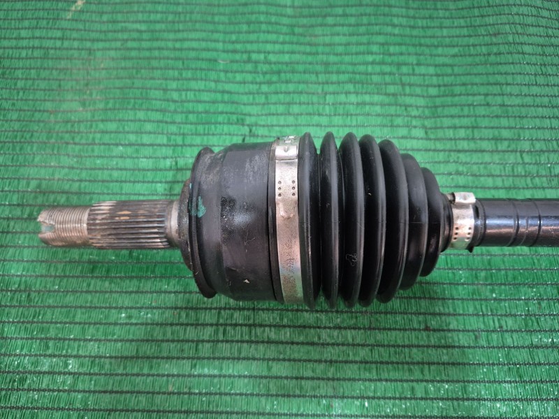 Recambio de transmision delantera derecha para ssangyong korando 2.0 cat referencia OEM IAM    Recambio de transmision delantera derecha para ssangyong korando 2.0 cat referencia OEM IAM