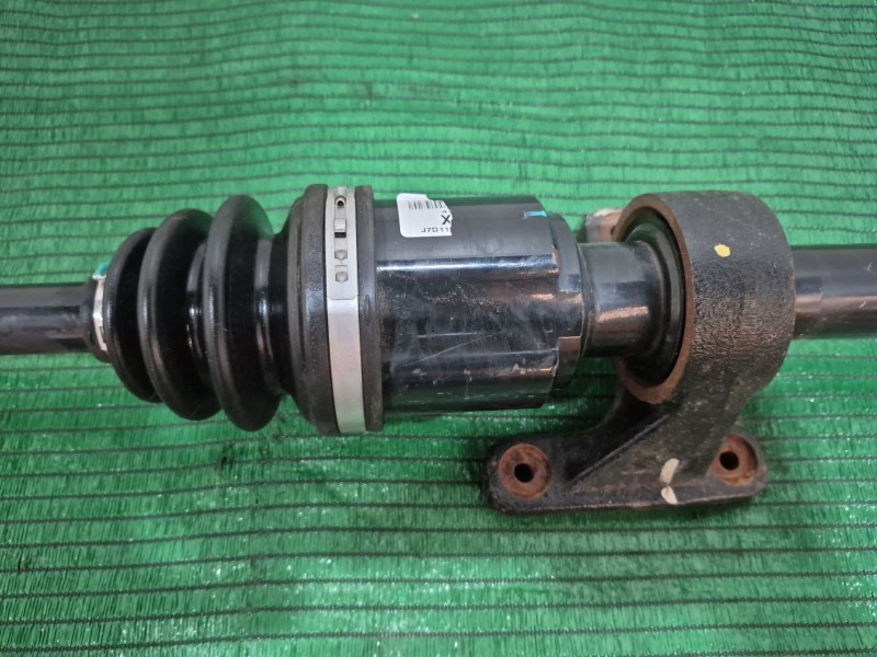 Recambio de transmision delantera derecha para ssangyong korando 2.0 cat referencia OEM IAM    Recambio de transmision delantera derecha para ssangyong korando 2.0 cat referencia OEM IAM