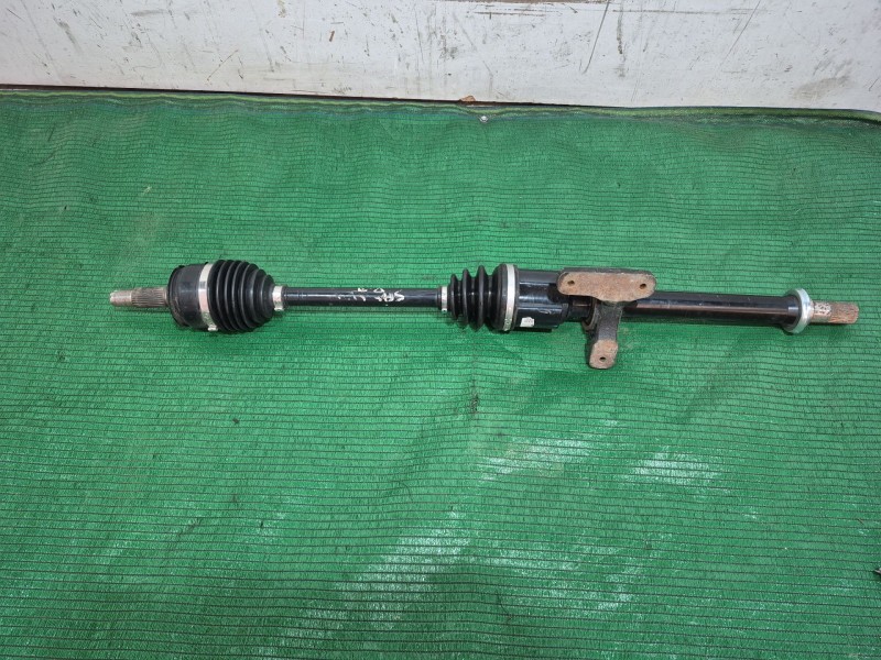 Recambio de transmision delantera derecha para ssangyong korando 2.0 cat referencia OEM IAM    Recambio de transmision delantera derecha para ssangyong korando 2.0 cat referencia OEM IAM