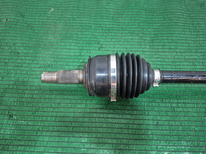 Recambio de transmision delantera derecha para ssangyong korando 2.0 cat referencia OEM IAM    Recambio de transmision delantera derecha para ssangyong korando 2.0 cat referencia OEM IAM