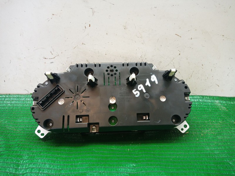 Recambio de cuadro instrumentos para kia cee´d (jd) 1.4 crdi 90 referencia OEM IAM   