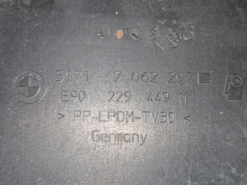 Recambio de faldon lateral para bmw 3 (e90) 318 i referencia OEM IAM   