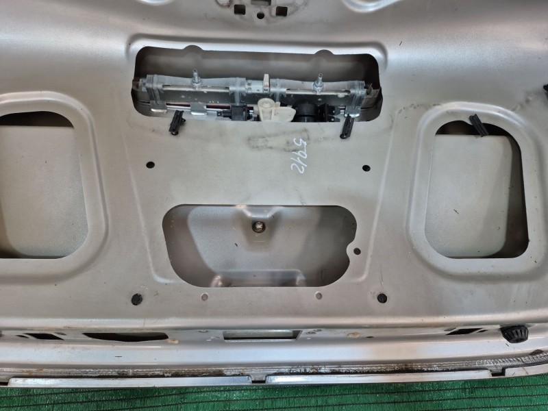 Recambio de tapa maletero para mercedes-benz clk (c209) clk 270 cdi (209.316) referencia OEM IAM   