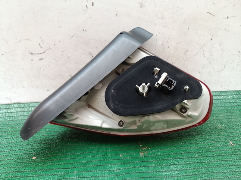 Recambio de piloto trasero izquierdo para peugeot 2008 i (cu_) 1.6 hdi referencia OEM IAM   