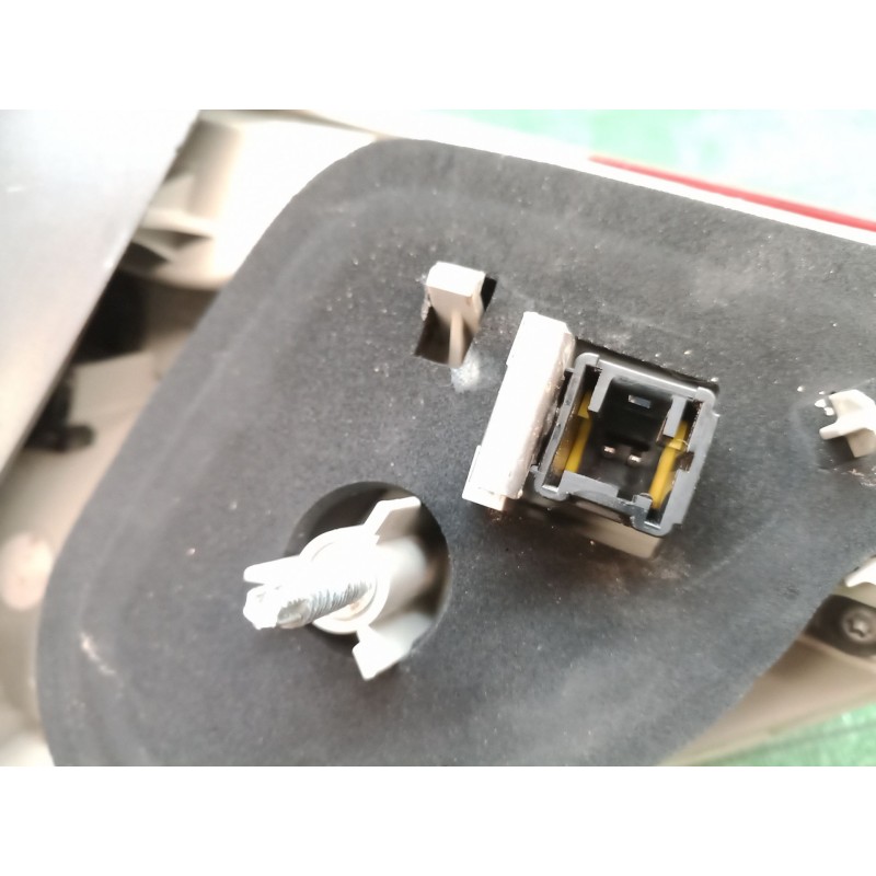 Recambio de piloto trasero izquierdo para peugeot 2008 i (cu_) 1.6 hdi referencia OEM IAM   