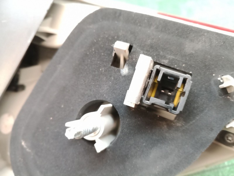 Recambio de piloto trasero izquierdo para peugeot 2008 i (cu_) 1.6 hdi referencia OEM IAM   