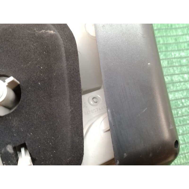 Recambio de piloto trasero izquierdo para peugeot 2008 i (cu_) 1.6 hdi referencia OEM IAM   