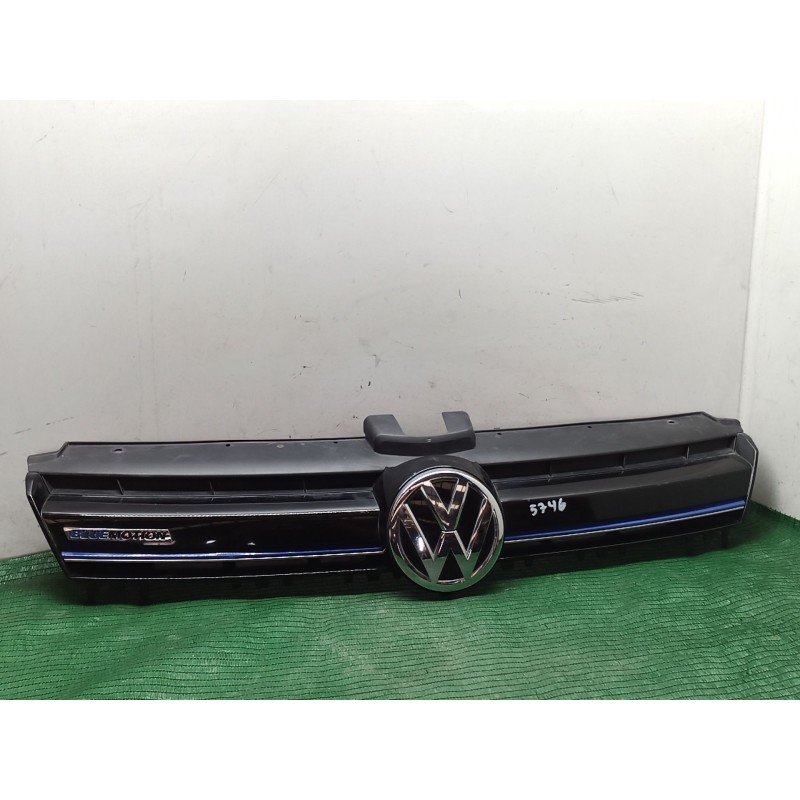 Recambio de rejilla delantera para volkswagen golf vii (5g1, bq1, be1, be2) 1.6 referencia OEM IAM   