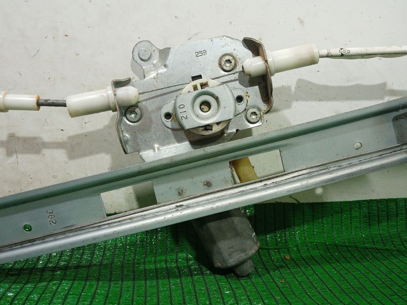 Recambio de elevalunas trasero izquierdo para bmw 3 (e46) 320 d referencia OEM IAM 676283620650 676283620650 119352XXX