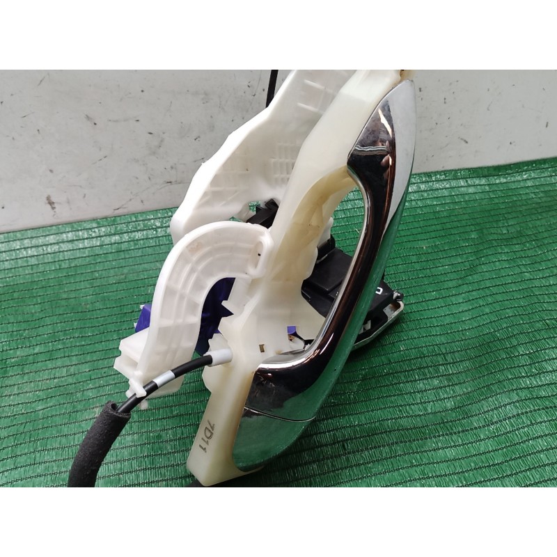 Recambio de cerradura puerta trasera derecha para kia carens iv 1.7 crdi referencia OEM IAM   