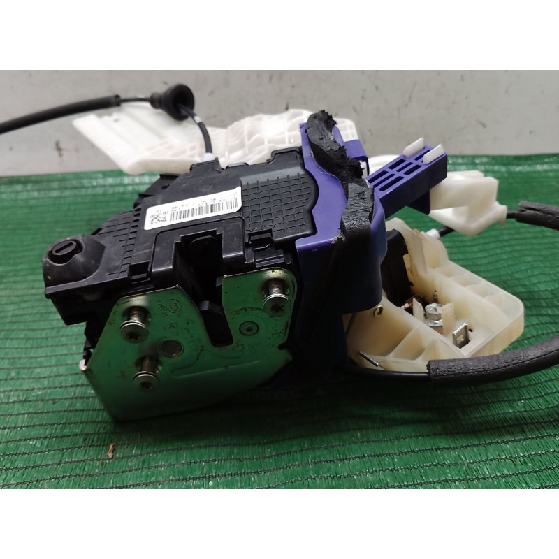 Recambio de cerradura puerta trasera derecha para kia carens iv 1.7 crdi referencia OEM IAM   