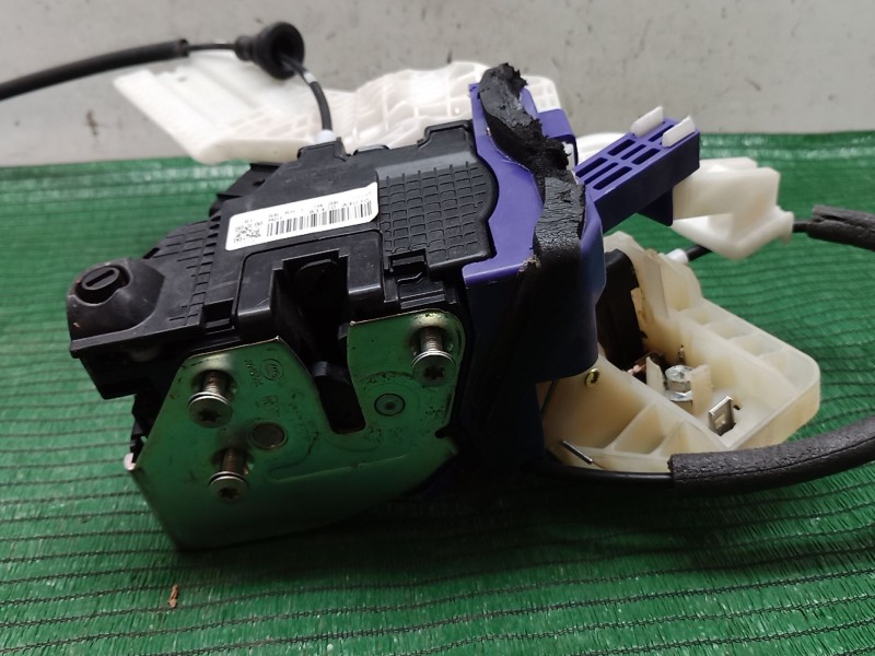 Recambio de cerradura puerta trasera derecha para kia carens iv 1.7 crdi referencia OEM IAM   