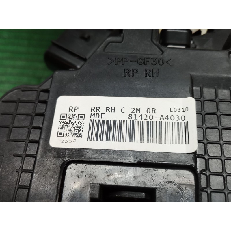 Recambio de cerradura puerta trasera derecha para kia carens iv 1.7 crdi referencia OEM IAM   