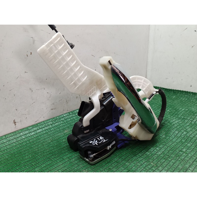 Recambio de cerradura puerta trasera izquierda para kia carens iv 1.7 crdi referencia OEM IAM 81410A4030 81410A4030 81410A4030