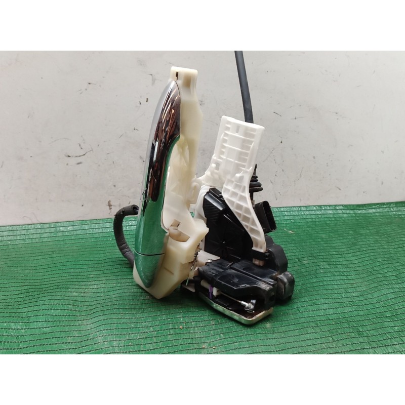 Recambio de cerradura puerta delantera derecha para kia carens iv 1.7 crdi referencia OEM IAM   