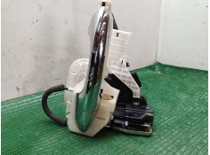 Recambio de cerradura puerta delantera derecha para kia carens iv 1.7 crdi referencia OEM IAM    2