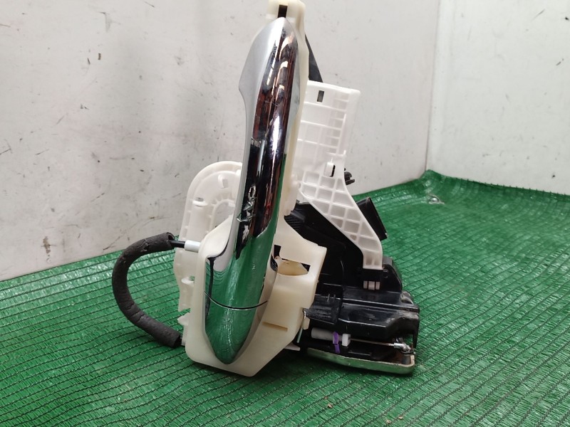 Recambio de cerradura puerta delantera derecha para kia carens iv 1.7 crdi referencia OEM IAM   