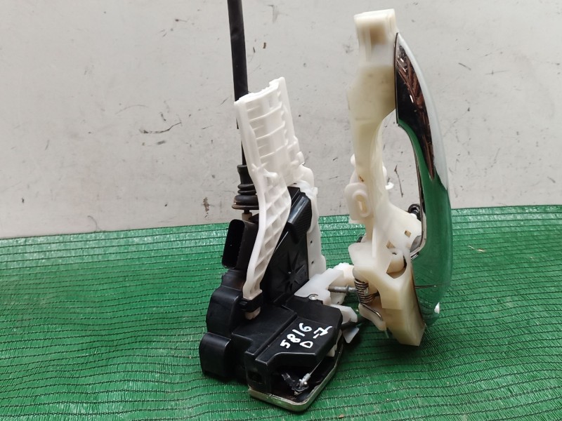 Recambio de cerradura puerta delantera izquierda para kia carens iv 1.7 crdi referencia OEM IAM   