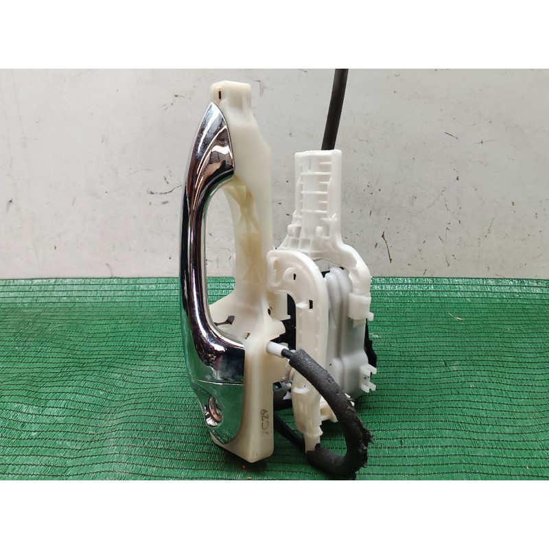 Recambio de cerradura puerta delantera izquierda para kia carens iv 1.7 crdi referencia OEM IAM   