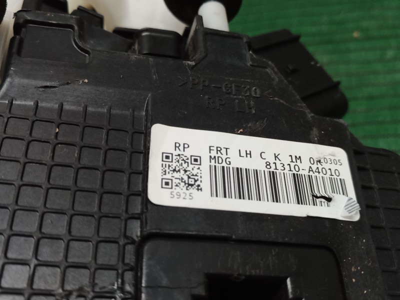 Recambio de cerradura puerta delantera izquierda para kia carens iv 1.7 crdi referencia OEM IAM   