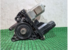 Recambio de motor elevalunas trasero derecho para kia carens iv 1.7 crdi referencia OEM IAM    2