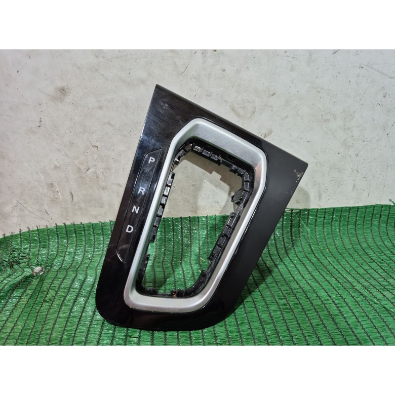 Recambio de guarnecidos palanca cambio para renault arkana i (lcm_, ldn_) 1.3 tce 140 (ldn0) referencia OEM IAM   
