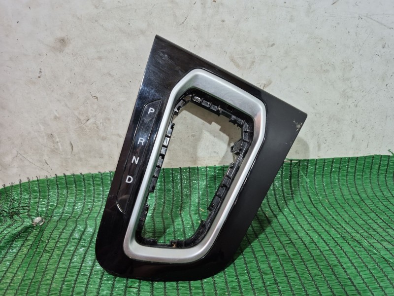 Recambio de guarnecidos palanca cambio para renault arkana i (lcm_, ldn_) 1.3 tce 140 (ldn0) referencia OEM IAM   