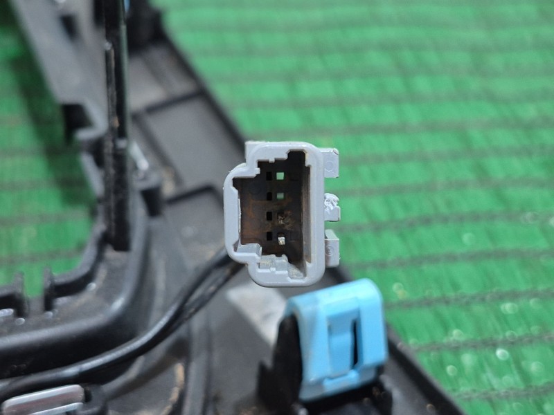 Recambio de guarnecidos palanca cambio para renault arkana i (lcm_, ldn_) 1.3 tce 140 (ldn0) referencia OEM IAM   