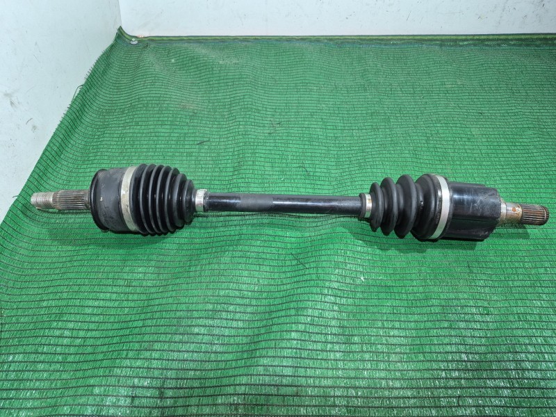 Recambio de transmision delantera izquierda para ssangyong tivoli 1.6 referencia OEM IAM 4130035000 4130035000 4130035000