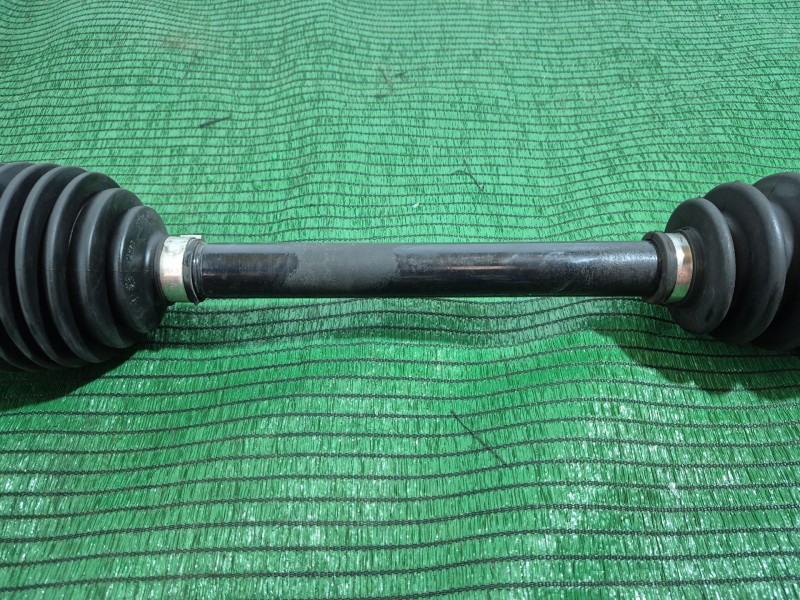 Recambio de transmision delantera izquierda para ssangyong tivoli 1.6 referencia OEM IAM 4130035000 4130035000 4130035000