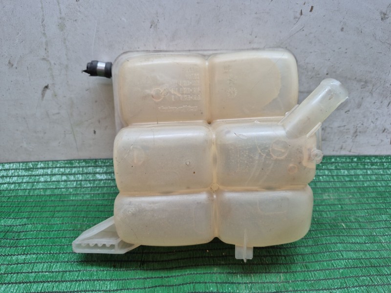 Recambio de deposito expansion para ford kuga ii (dm2) 2.0 tdci referencia OEM IAM 8V618K218AE 8V618K218AE 8V618K218DE